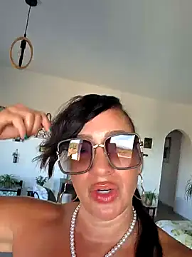 Snapshot of TheGoddessBianca chatting on September 27, 2025, 2:44 pm TheGoddessBianca online show from September 27, 2025, 2:44 pm