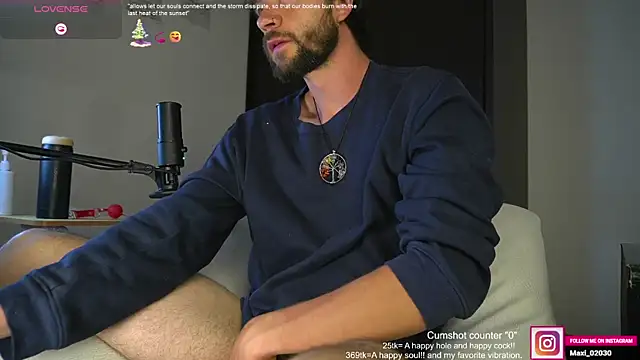 just maxii online show from January 17, 2025, 10:45 pm