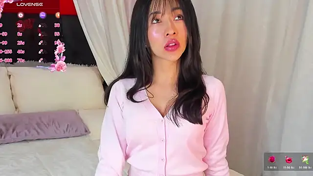 SophiaLiu online show from March 20, 2026, 1:21 am