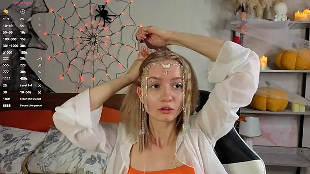 IdaValenti online show from October 31, 2025, 11:06 pm