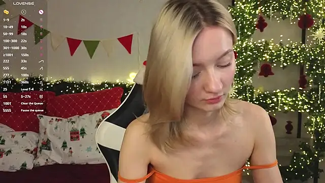 Snapshot of IdaValenti chatting on January 13, 2026, 11:10 pm IdaValenti online show from January 13, 2026, 11:10 pm