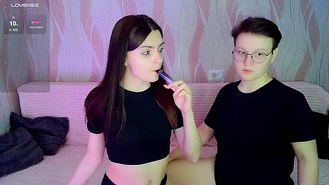  crazy baby  online show from October 28, 2025, 7:05 pm