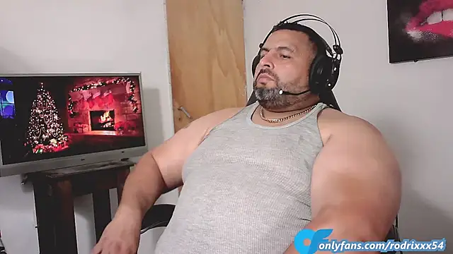 Snapshot of rodrix54 chatting on December 13, 2024, 1:26 am rodrix54 online show from December 13, 2024, 1:26 am