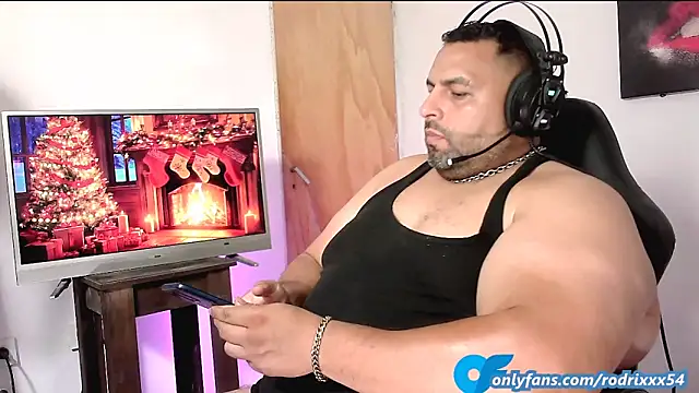 Snapshot of rodrix54 chatting on December 17, 2024, 10:32 pm rodrix54 online show from December 17, 2024, 10:32 pm