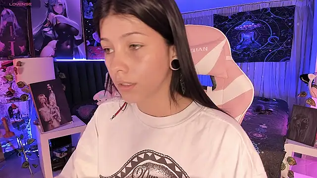 LanaKyutt online show from March 16, 2025, 5:58 am