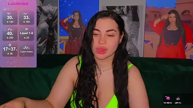 Snapshot of Nikki_Kardashian chatting on December 5, 2024, 3:06 pm Nikki Kardashian online show from December 5, 2024, 3:06 pm