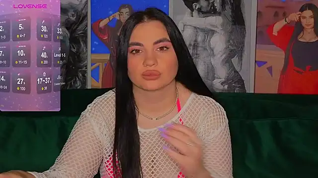 Snapshot of Nikki_Kardashian chatting on December 10, 2024, 8:27 pm Nikki Kardashian online show from December 10, 2024, 8:27 pm