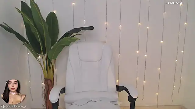 Snapshot of sophialorens_s chatting on January 26, 2025, 6:37 pm sophialorens s online show from January 26, 2025, 6:37 pm