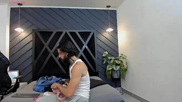 Apolo Bianco  online show from September 25, 2025, 11:19 pm