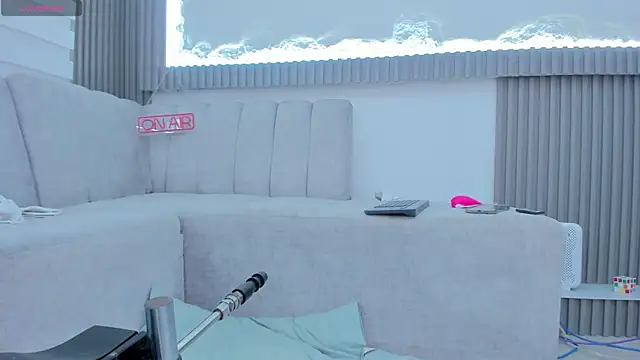 Apolo Bianco  online show from October 29, 2025, 10:44 pm