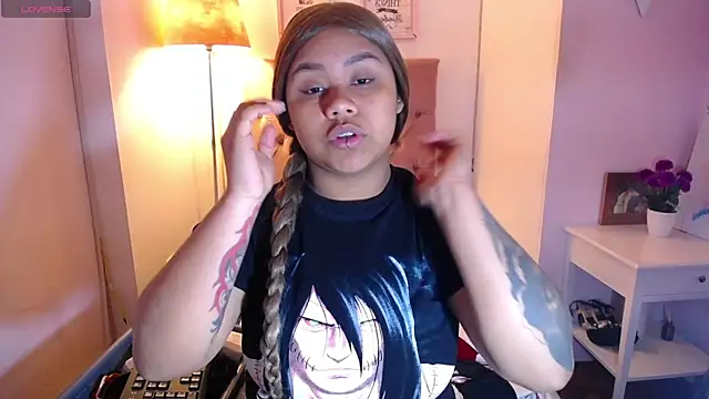 Snapshot of Nahom1_ chatting on December 4, 2025, 8:17 pm Nahom1 online show from December 4, 2025, 8:17 pm