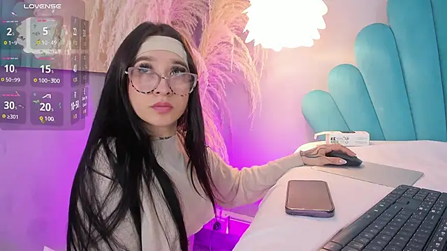 EriKlein online show from November 15, 2025, 9:21 pm