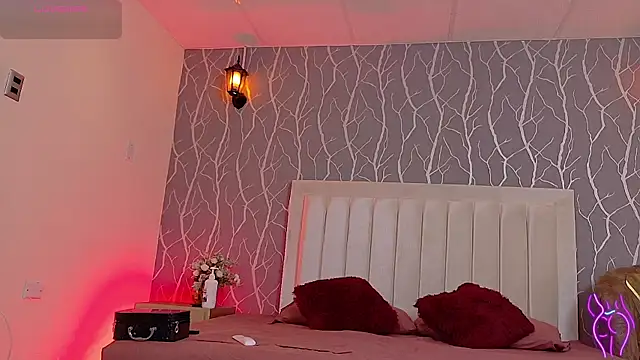 Snapshot of madison_fox1 chatting on November 12, 2025, 12:38 pm madison fox1 online show from November 12, 2025, 12:38 pm