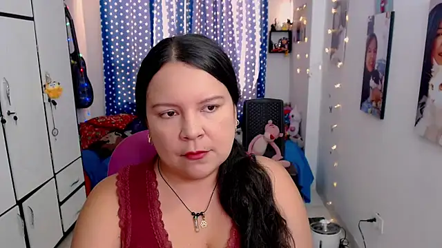 claryssa  online show from November 7, 2025, 8:09 pm