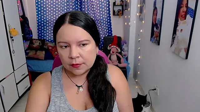 claryssa  online show from December 2, 2025, 7:53 pm