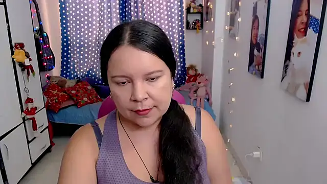 claryssa  online show from January 8, 2026, 8:22 pm