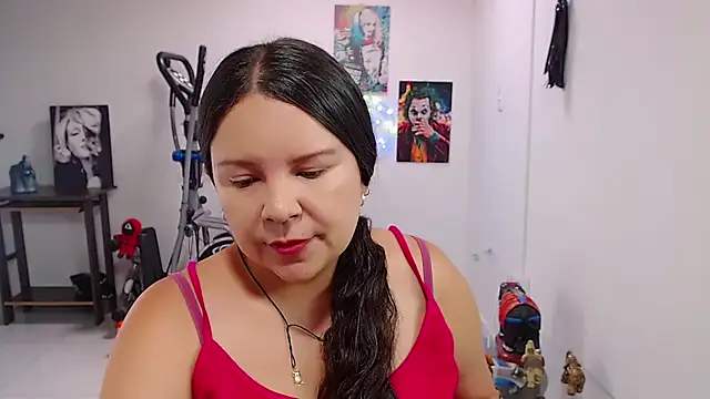 Snapshot of claryssa_ chatting on May 25, 2026, 8:04 pm claryssa online show from May 25, 2026, 8:04 pm