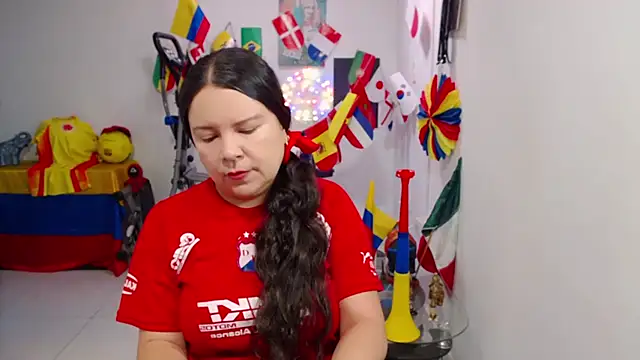 claryssa  online show from July 4, 2026, 12:33 pm