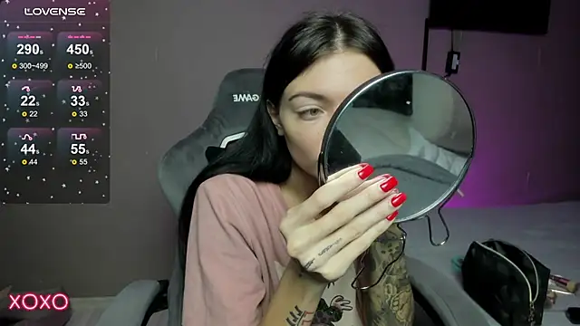 Snapshot of Mariella_Adamss chatting on November 18, 2025, 12:53 pm Mariella Adamss online show from November 18, 2025, 12:53 pm