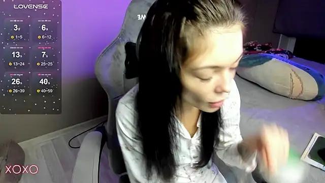 Snapshot of Mariella_Adamss chatting on November 29, 2025, 1:58 pm Mariella Adamss online show from November 29, 2025, 1:58 pm