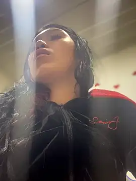 emily rosse04 online show from March 17, 2026, 12:19 pm