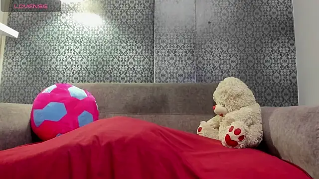 grandmother milf online show from March 5, 2026, 12:12 pm