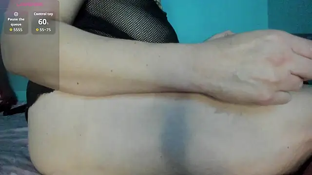 SheraHadee online show from November 27, 2025, 2:35 am