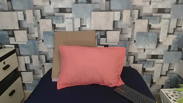 Snapshot of angel_dthroatt chatting on December 4, 2025, 12:14 pm angel dthroatt online show from December 4, 2025, 12:14 pm