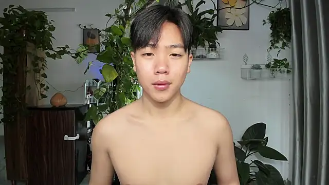 Snapshot of Oliver_Nl chatting on December 18, 2025, 4:18 am Oliver Nl online show from December 18, 2025, 4:18 am