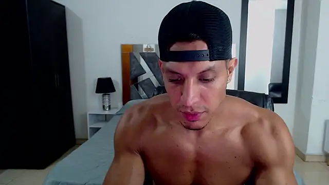 Snapshot of Frank_heaven01 chatting on December 30, 2024, 3:35 pm Frank heaven01 online show from December 30, 2024, 3:35 pm
