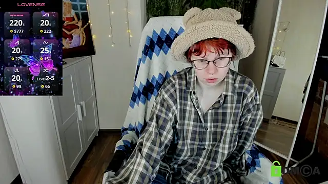 Snapshot of Melissa_Wells chatting on October 23, 2025, 9:02 pm Melissa Wells online show from October 23, 2025, 9:02 pm