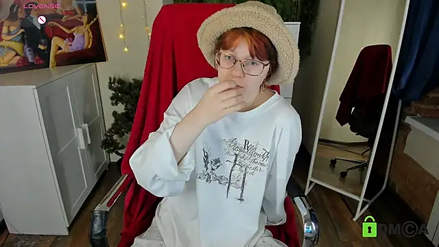 Snapshot of Melissa_Wells chatting on November 24, 2025, 8:52 pm Melissa Wells online show from November 24, 2025, 8:52 pm