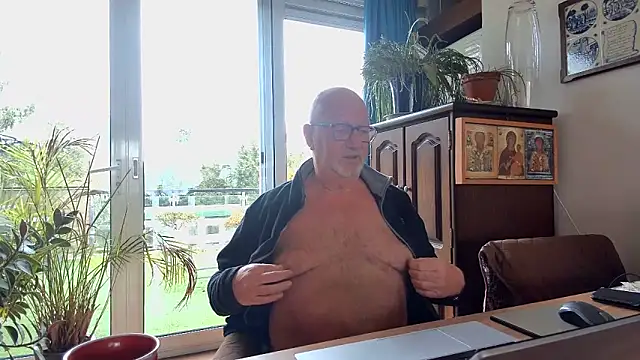 sperpa online show from February 21, 2026, 9:32 am