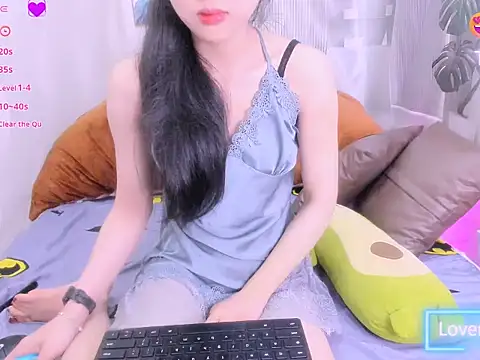 Snapshot of Ly__ chatting on June 15, 2026, 3:09 am Ly online show from June 15, 2026, 3:09 am