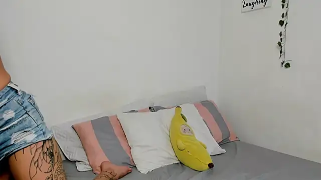 Snapshot of Emperatriiz chatting on September 22, 2025, 6:43 pm Emperatriiz online show from September 22, 2025, 6:43 pm