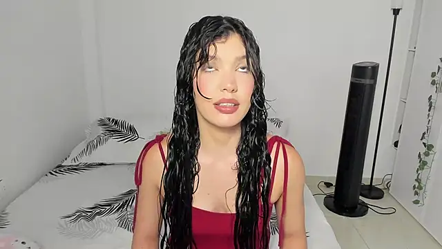 Snapshot of Emperatriiz chatting on December 2, 2025, 5:30 pm Emperatriiz online show from December 2, 2025, 5:30 pm