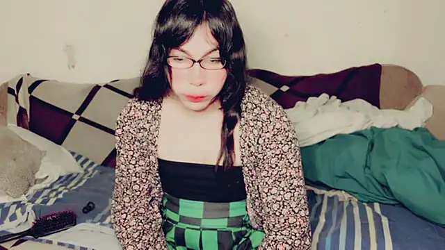 evelyntvsexy online show from March 14, 2025, 4:43 am
