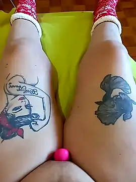 Snapshot of Hotsereia chatting on December 8, 2024, 3:02 pm Hotsereia online show from December 8, 2024, 3:02 pm