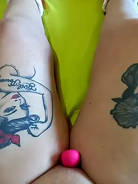 Snapshot of Hotsereia chatting on February 16, 2025, 5:04 pm Hotsereia online show from February 16, 2025, 5:04 pm