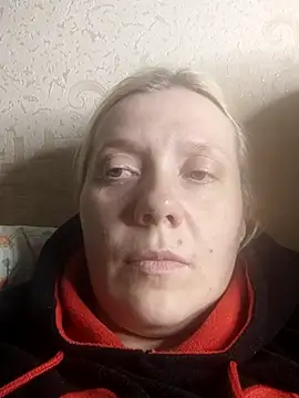 LeraSweet online show from May 4, 2026, 6:48 pm