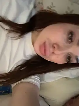 Snapshot of chups_girl chatting on July 28, 2026, 3:32 pm chups girl online show from July 28, 2026, 3:32 pm