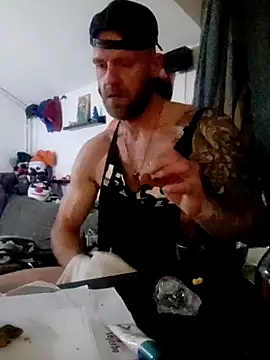 Snapshot of eltoulou chatting on January 9, 2025, 12:46 am eltoulou online show from January 9, 2025, 12:46 am