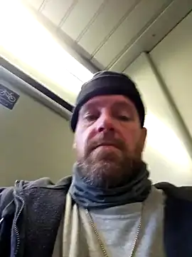 Snapshot of eltoulou chatting on January 9, 2025, 12:41 pm eltoulou online show from January 9, 2025, 12:41 pm