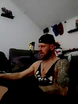 Snapshot of eltoulou chatting on January 9, 2025, 9:47 pm eltoulou online show from January 9, 2025, 9:47 pm