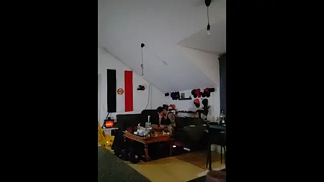 Snapshot of eltoulou chatting on January 11, 2025, 10:40 pm eltoulou online show from January 11, 2025, 10:40 pm