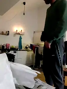 Snapshot of eltoulou chatting on January 17, 2025, 5:08 pm eltoulou online show from January 17, 2025, 5:08 pm