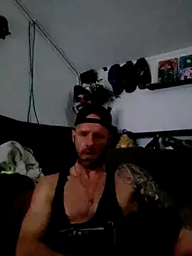 Snapshot of eltoulou chatting on January 20, 2025, 2:11 am eltoulou online show from January 20, 2025, 2:11 am