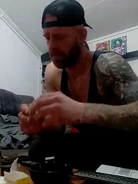 Snapshot of eltoulou chatting on January 30, 2025, 2:15 pm eltoulou online show from January 30, 2025, 2:15 pm