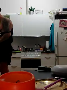 Snapshot of eltoulou chatting on February 20, 2025, 6:02 pm eltoulou online show from February 20, 2025, 6:02 pm