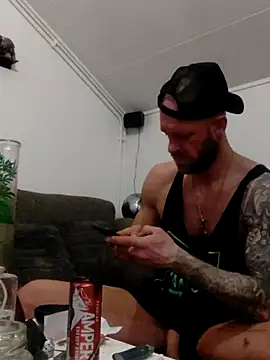 Snapshot of eltoulou chatting on March 5, 2025, 9:48 pm eltoulou online show from March 5, 2025, 9:48 pm